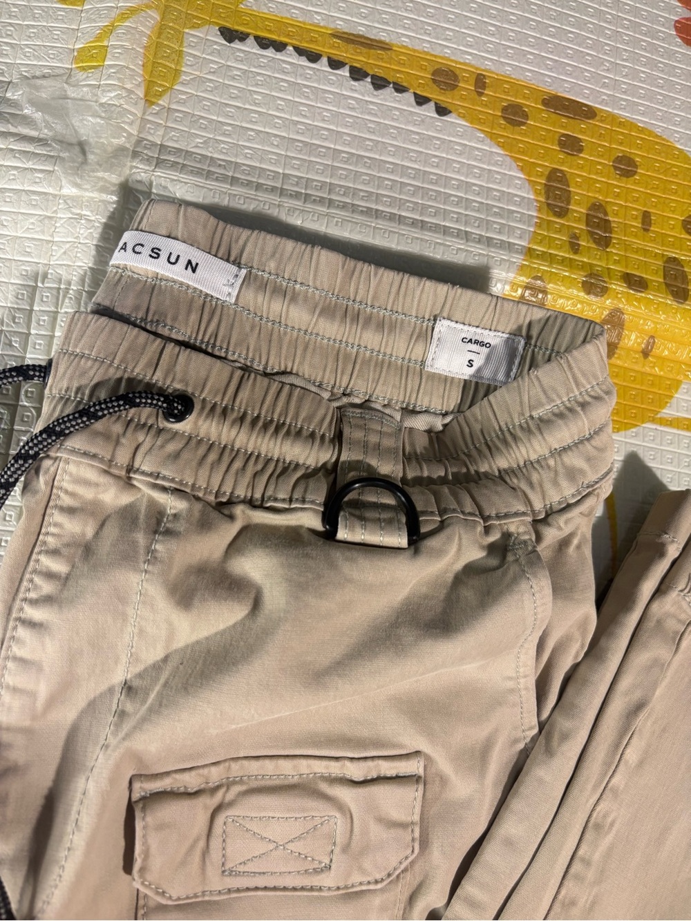 PacSun Men’s Cargo Pants in Beige Tan